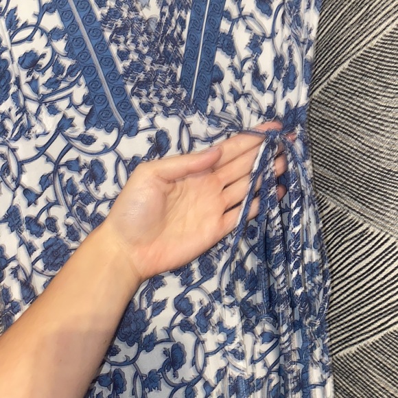 COPY - Lulus Floral Maxi Dress - Picture 5 of 6